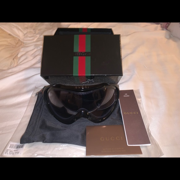 BRAND NEW Gucci Snowboarding/Ski goggles - Picture 4 of 4